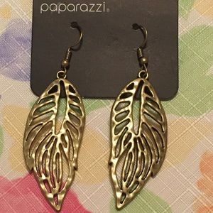 Paparazzi Leaf dangle earrings.